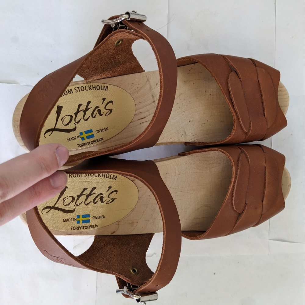Lotta From Stockholm Tan Leather Clogs - Picture 8 of 10